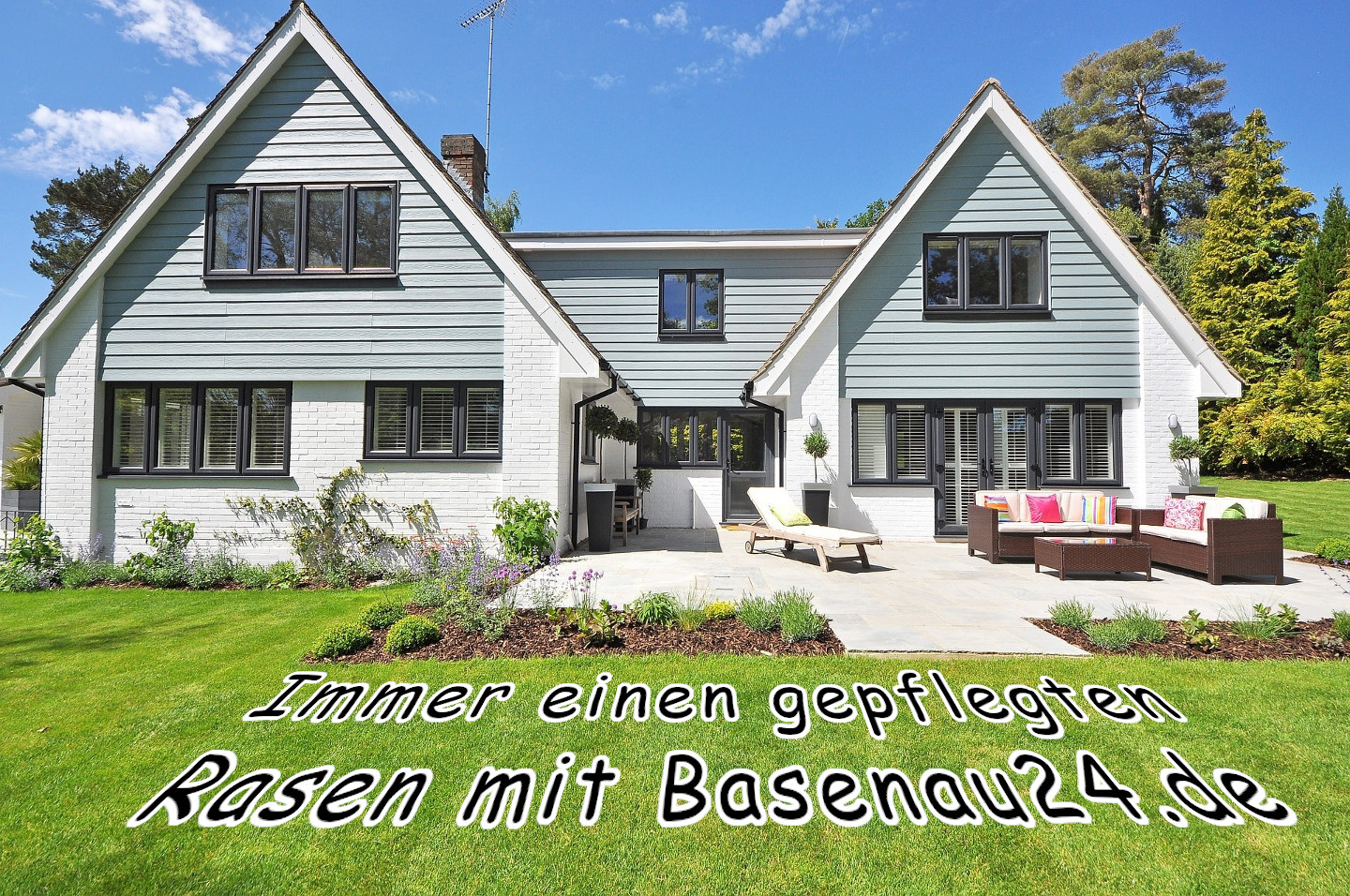Den Rasen richtig pflegen mit Basenau24.de und dem passenden Mähroboter